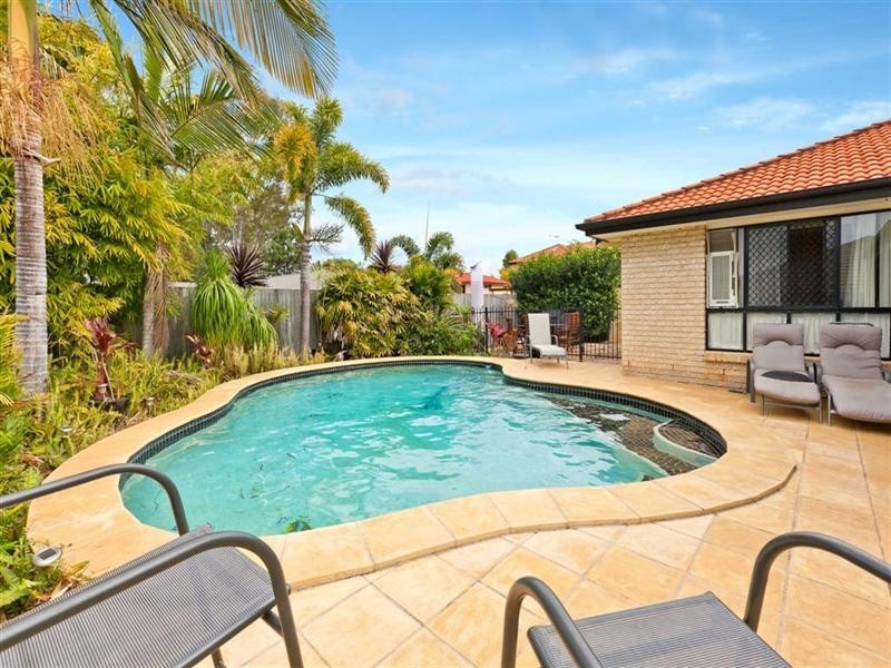 9 Farnham Street, Wellington Point QLD 4160