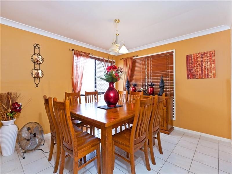 9 Farnham Street, Wellington Point QLD 4160