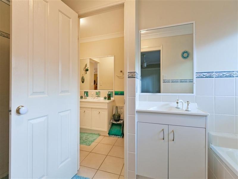 9 Farnham Street, Wellington Point QLD 4160