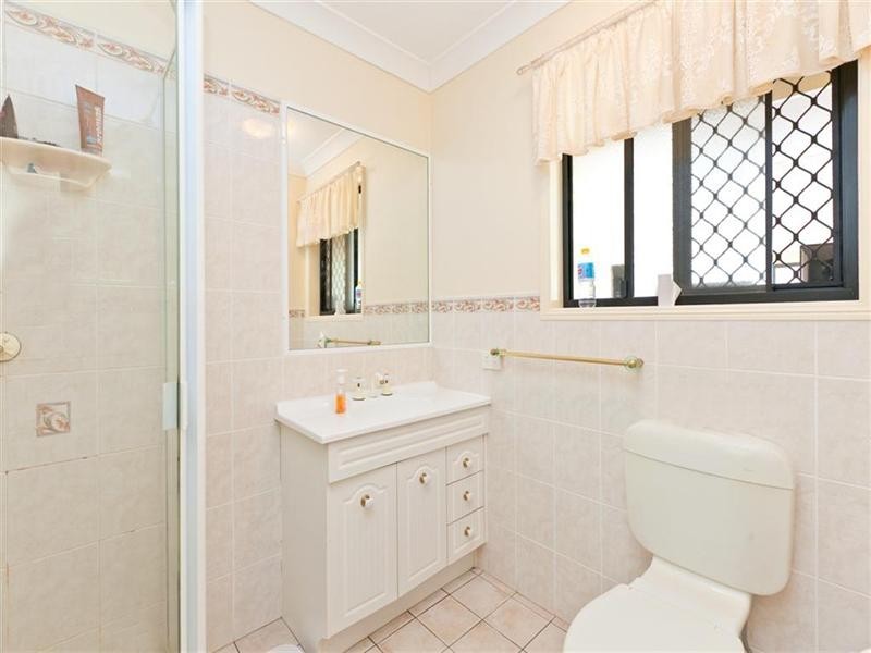 9 Farnham Street, Wellington Point QLD 4160