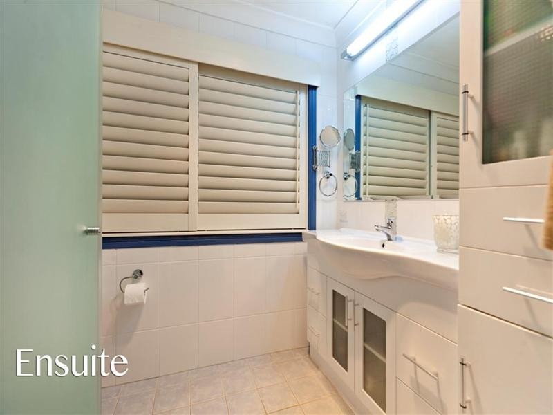 50 Prout Road, Mackenzie QLD 4156