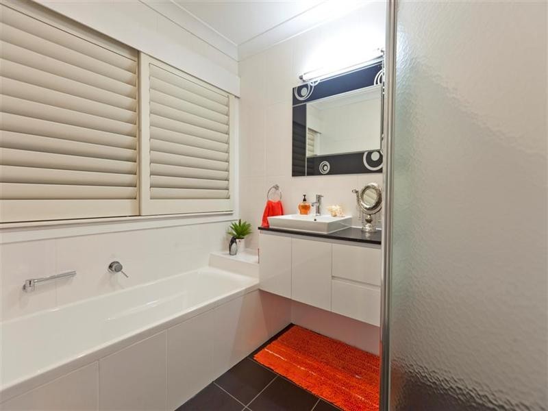 50 Prout Road, Mackenzie QLD 4156