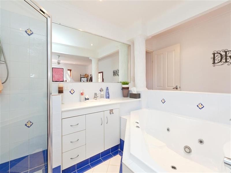 15 Julieanne Court, Cleveland QLD 4163