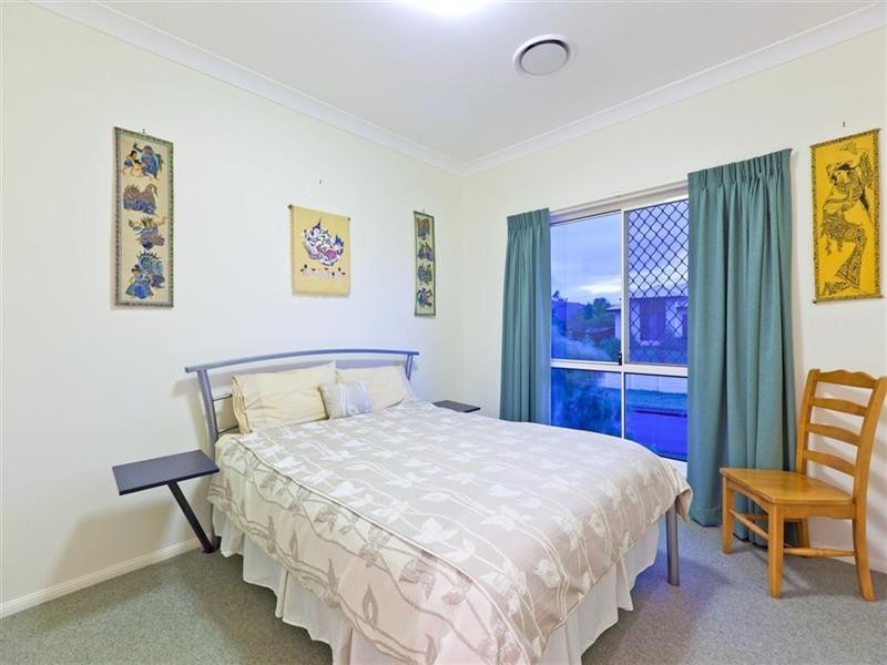 3 Pitman Place, Redland Bay QLD 4165