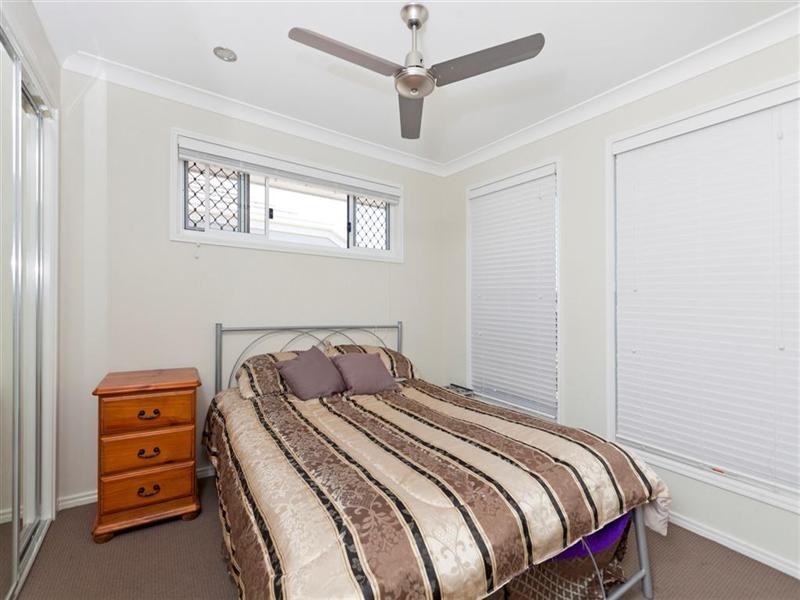 49 Worchester Crescent, Wakerley QLD 4154