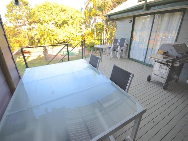 11 Fernbourne Road, Wellington Point QLD 4160