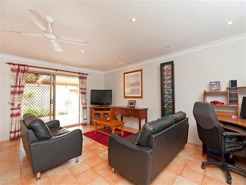 73 Collingwood Road, Birkdale QLD 4159