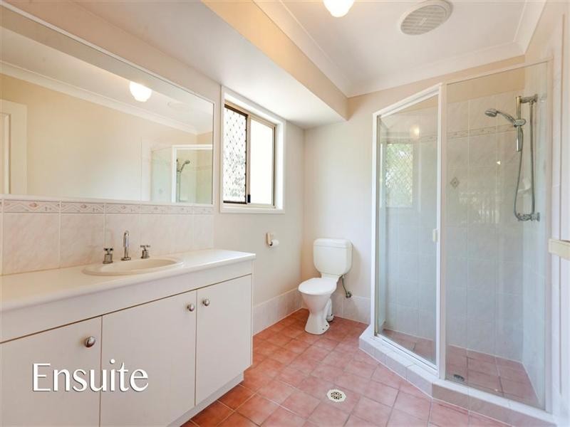 73 Collingwood Road, Birkdale QLD 4159