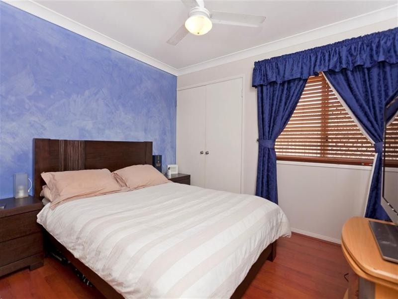 73 Collingwood Road, Birkdale QLD 4159