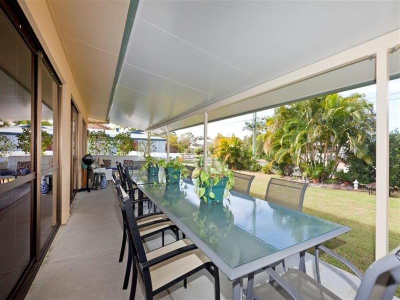 52 Agnes Street, Birkdale QLD 4159