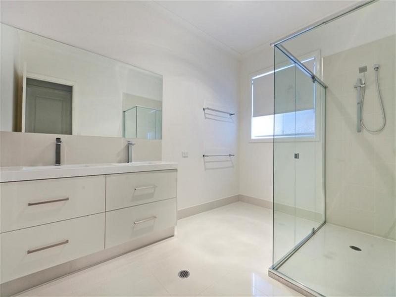 280 Queens Esplanade, Thorneside QLD 4158