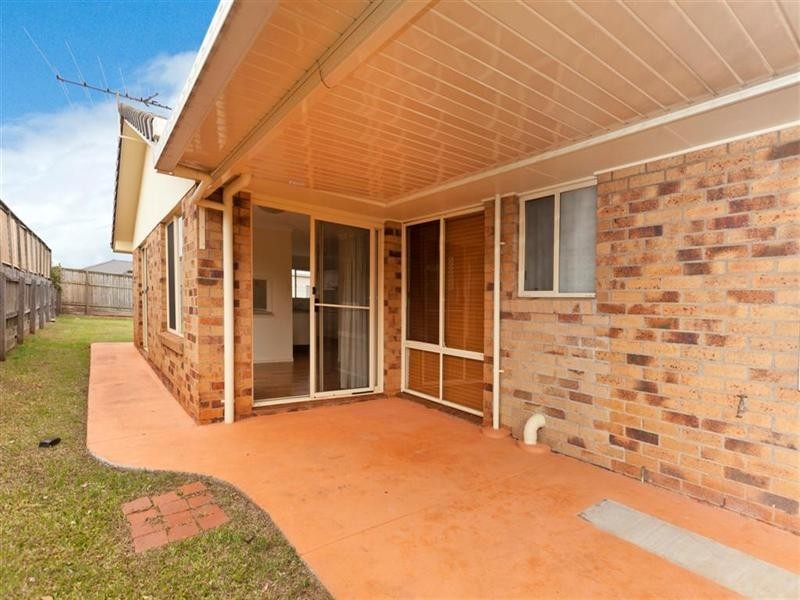 2 Parklane Road, Victoria Point QLD 4165