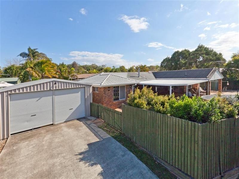 2 Lapidus Street, Birkdale QLD 4159