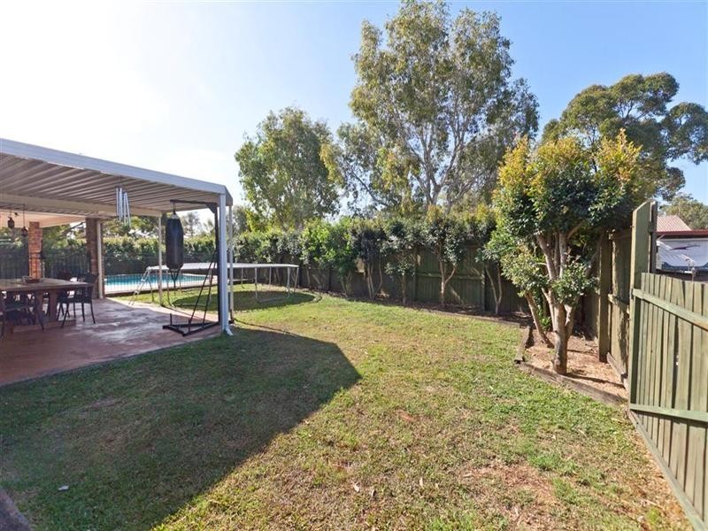 2 Lapidus Street, Birkdale QLD 4159