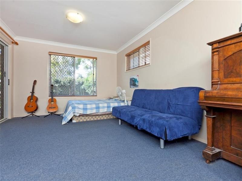 2 Lapidus Street, Birkdale QLD 4159