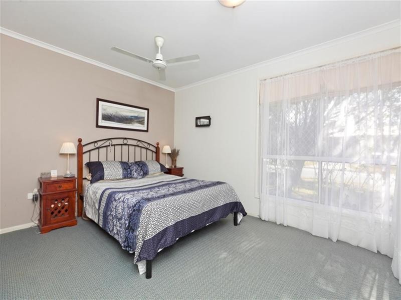 2 Lapidus Street, Birkdale QLD 4159