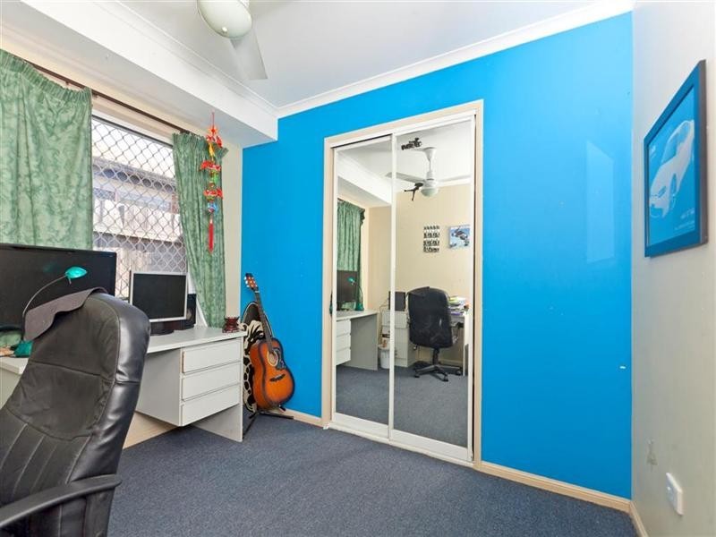 2 Lapidus Street, Birkdale QLD 4159