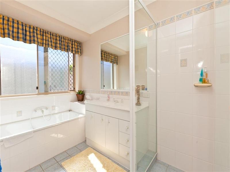 5 Victory Place, Birkdale QLD 4159