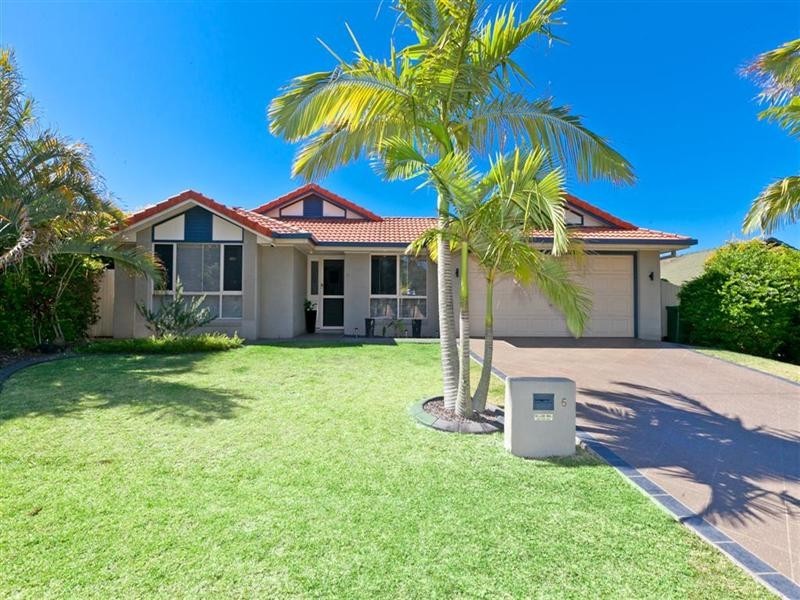 5 Victory Place, Birkdale QLD 4159