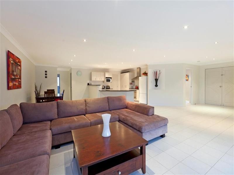 3 Indigo Street, Redland Bay QLD 4165