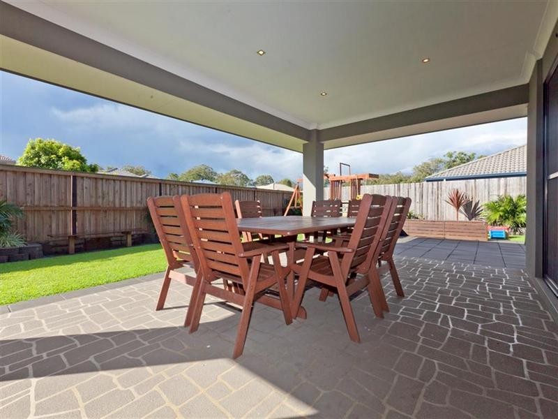 3 Indigo Street, Redland Bay QLD 4165