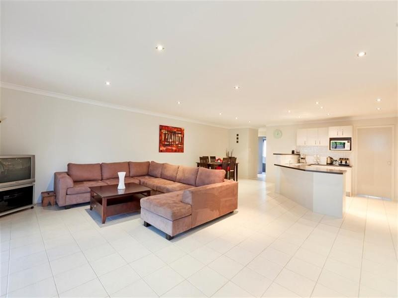 3 Indigo Street, Redland Bay QLD 4165