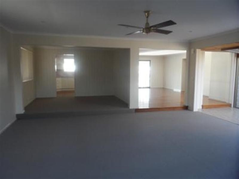 202 Shore Street North, Cleveland QLD 4163