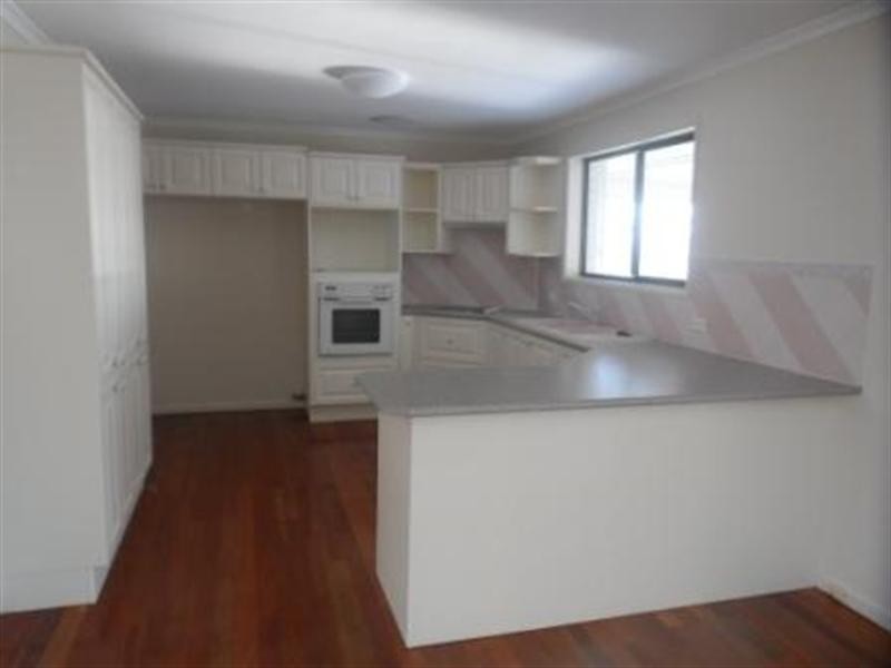 202 Shore Street North, Cleveland QLD 4163