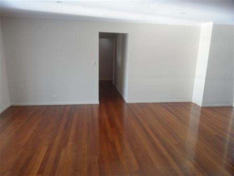 202 Shore Street North, Cleveland QLD 4163