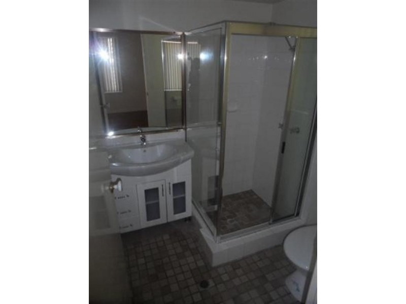 202 Shore Street North, Cleveland QLD 4163