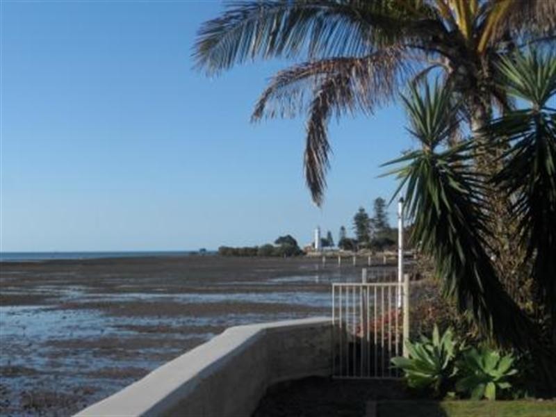 202 Shore Street North, Cleveland QLD 4163