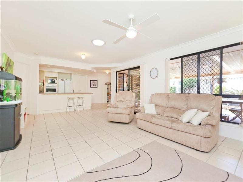 17 Orangegrove Court, Birkdale QLD 4159