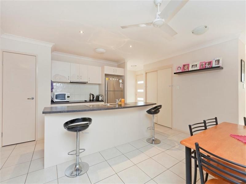 2/60 Queen Street, Cleveland QLD 4163