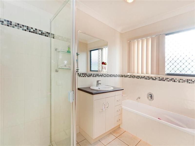 2/60 Queen Street, Cleveland QLD 4163