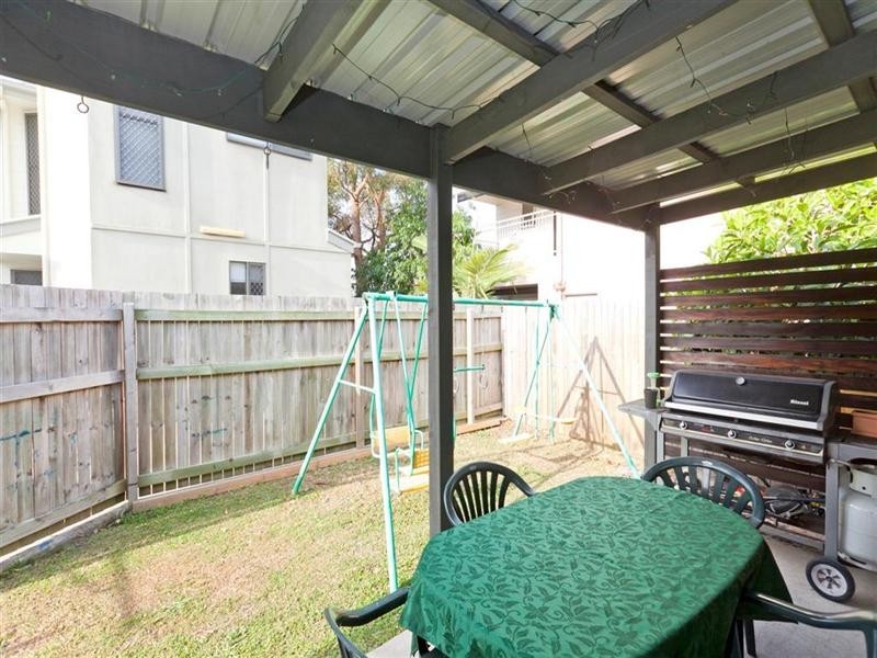 2/60 Queen Street, Cleveland QLD 4163