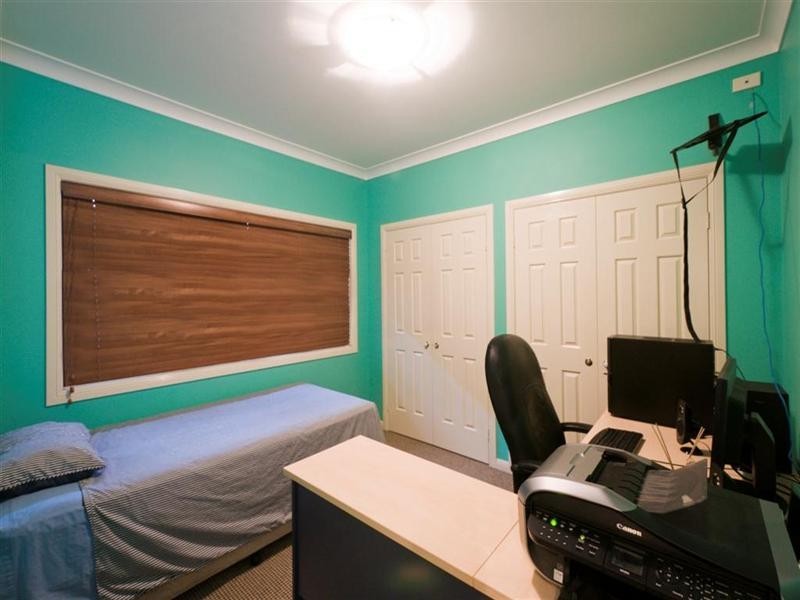 720 London Road, Chandler QLD 4155