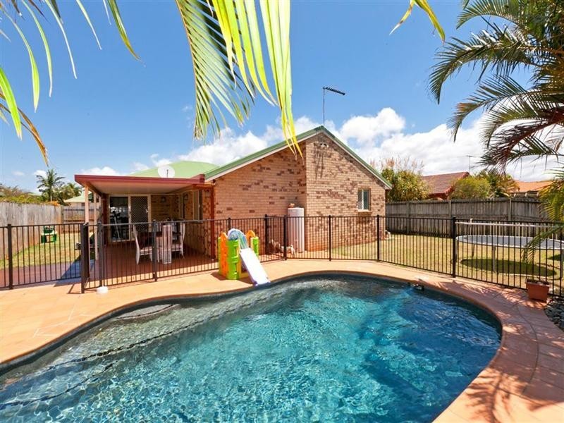9 Minetta Street, Victoria Point QLD 4165