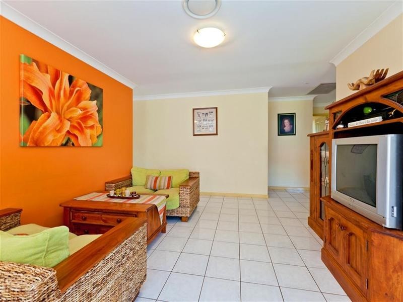 9 Minetta Street, Victoria Point QLD 4165