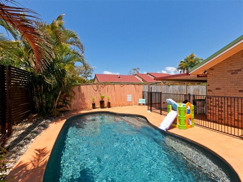 9 Minetta Street, Victoria Point QLD 4165