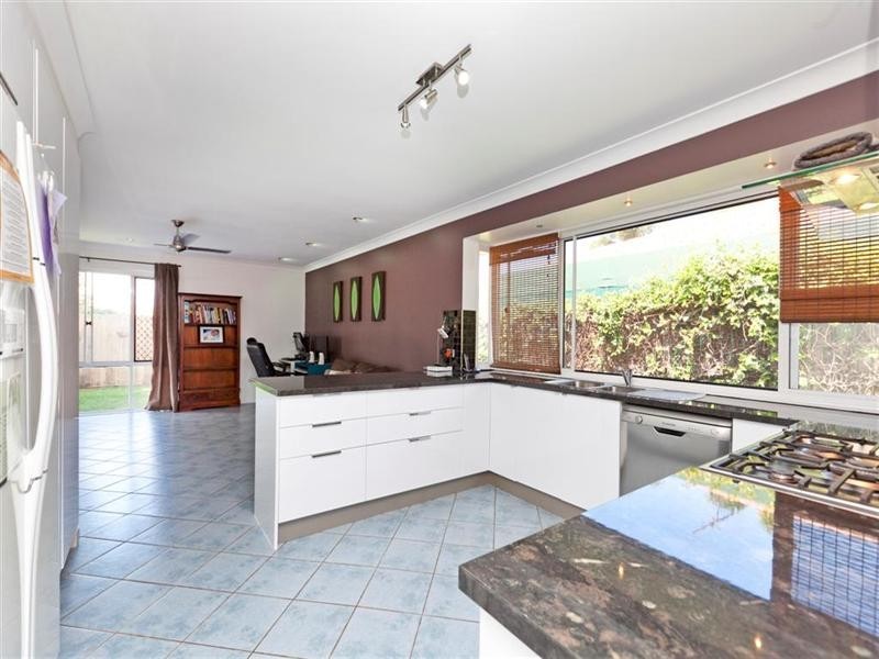 8 Champagne Crescent, Thornlands QLD 4164