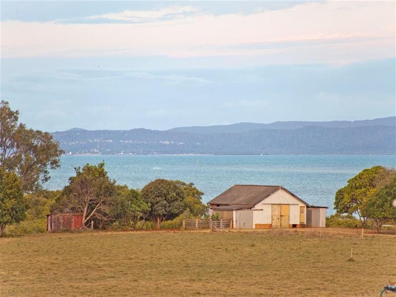 18 Seaspray Street, Thornlands QLD 4164