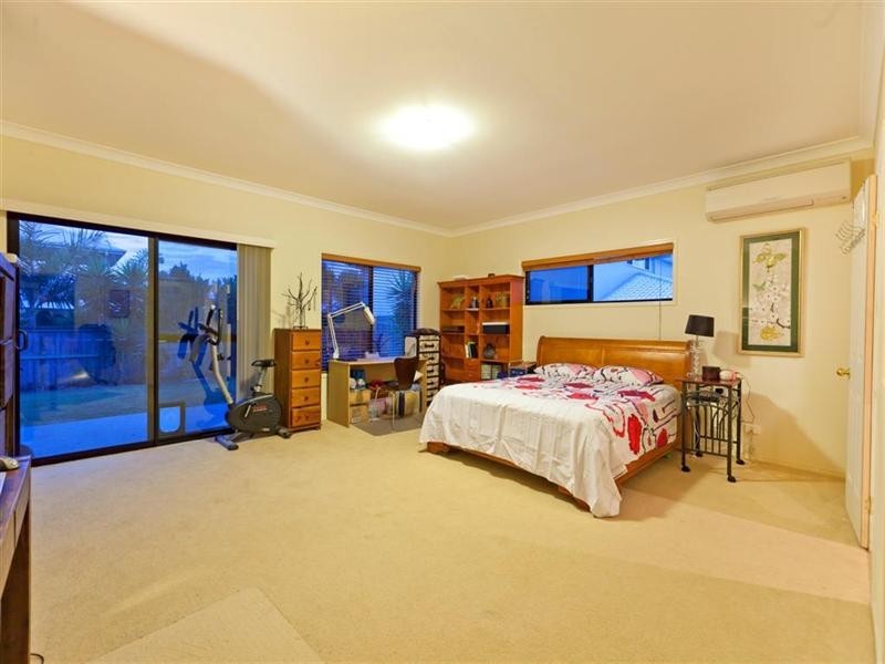 18 Seaspray Street, Thornlands QLD 4164