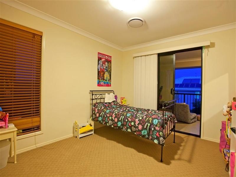 18 Seaspray Street, Thornlands QLD 4164