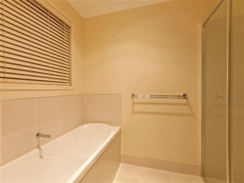 18 Seaspray Street, Thornlands QLD 4164