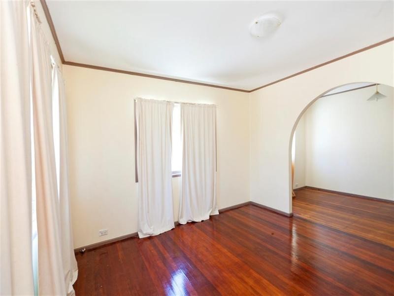 55 Bates Drive, Birkdale QLD 4159