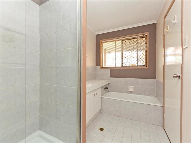 32 Sunshine Drive, Cleveland QLD 4163