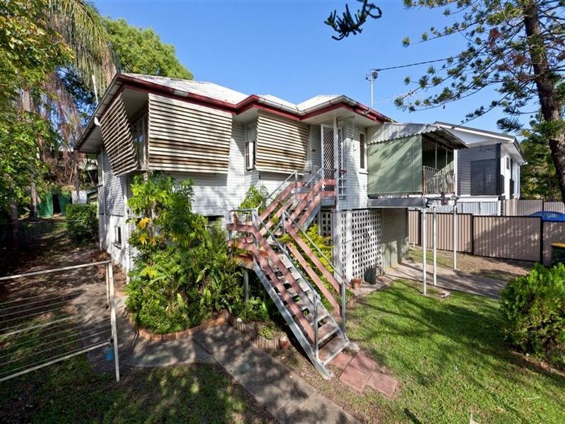 15 Monaco Street, Holland Park West QLD 4121