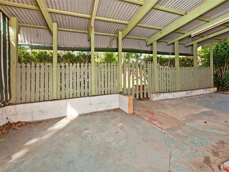 15 Monaco Street, Holland Park West QLD 4121