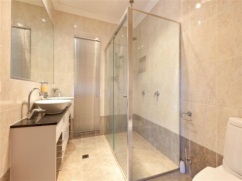 25 Caswell Crescent, Redland Bay QLD 4165