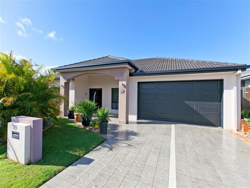 25 Caswell Crescent, Redland Bay QLD 4165